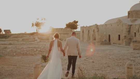 ELEGANT CINEMATIC STORYTELLING